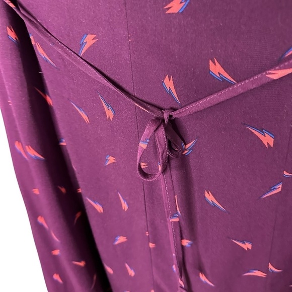 Junk Food Womens Lightning Bolt Button Up Dress Sz Medium Purple Tie Waist - Picture 4 of 7
